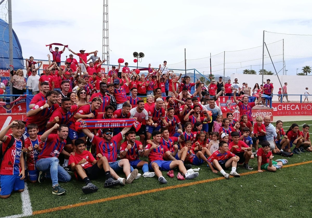 El Torre del Mar gana al Jaén y acaricia la final por el ascenso