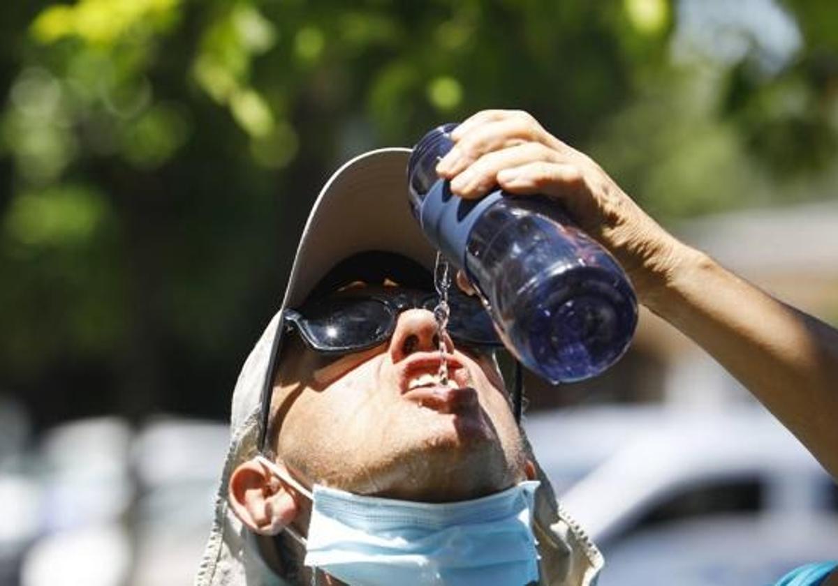 El calor sigue apretando en Andalucía: estas son las zonas en aviso este domingo