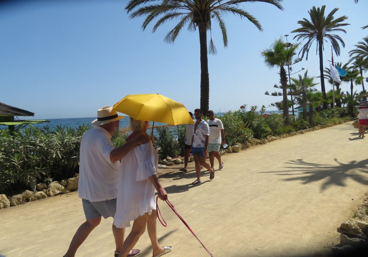 Las personas mayores son uno de los colectivos más afectados por las consecuencias del calor.