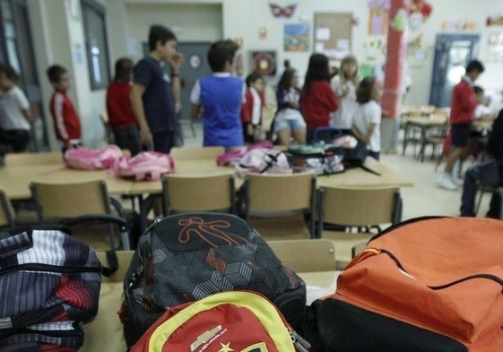 El PSOE-A pide a Moreno que cumpla con la bioclimatización de los colegios