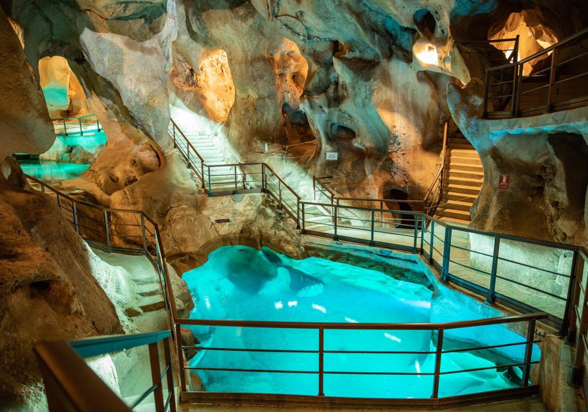 Rincón de la Victoria organiza visitas gratis a la Cueva del Tesoro