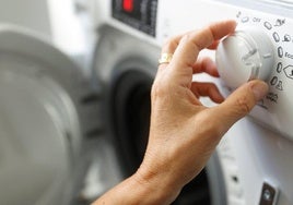 Los tres mejores detergentes para lavar ropa blanca, según la OCU