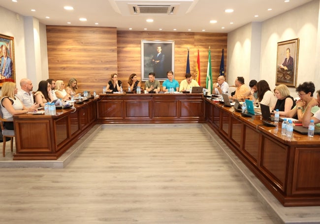 Imagen del pleno celebrado este lunes en el Ayuntamiento de Torrox.