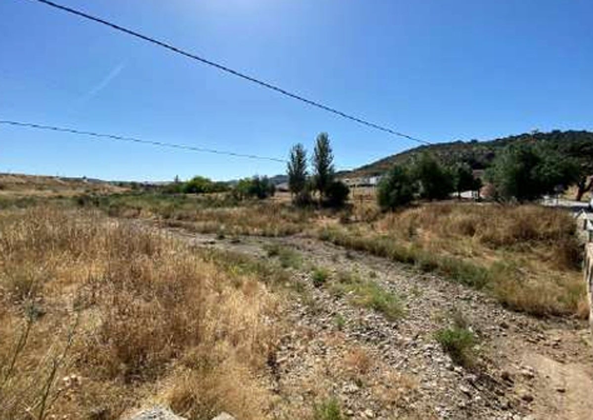 Imagen secundaria 1 - Las obras de ampliación del acceso al Alcaide en Casabermeja comenzarán a finales de junio