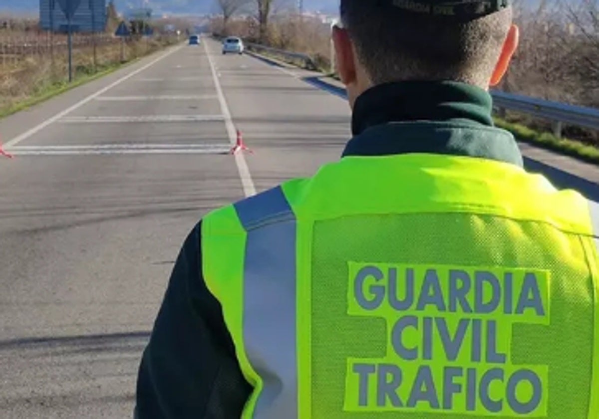 Investigado un motorista por circular 88 km/h por encima del límite en una carretera de Guaro