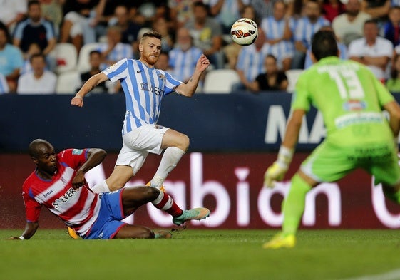Antunes, en acción en un partido con el Málaga ante el Granada.