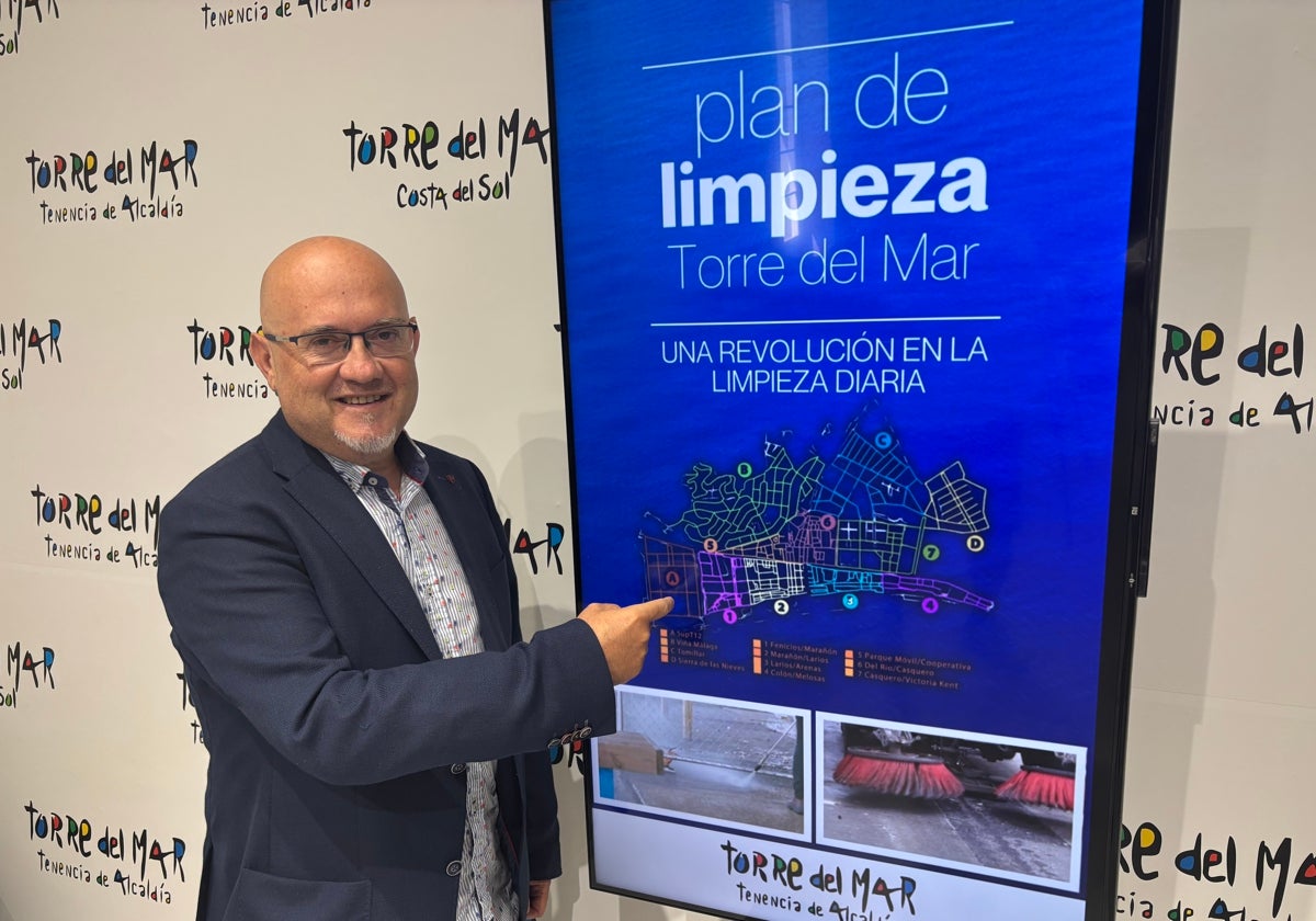 El teniente de Alcalde de Torre del Mar, este viernes en la presentación del plan.