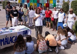 Lectura del manifiesto por la desconexión digital a cargo de la portavoz Ana Marín.