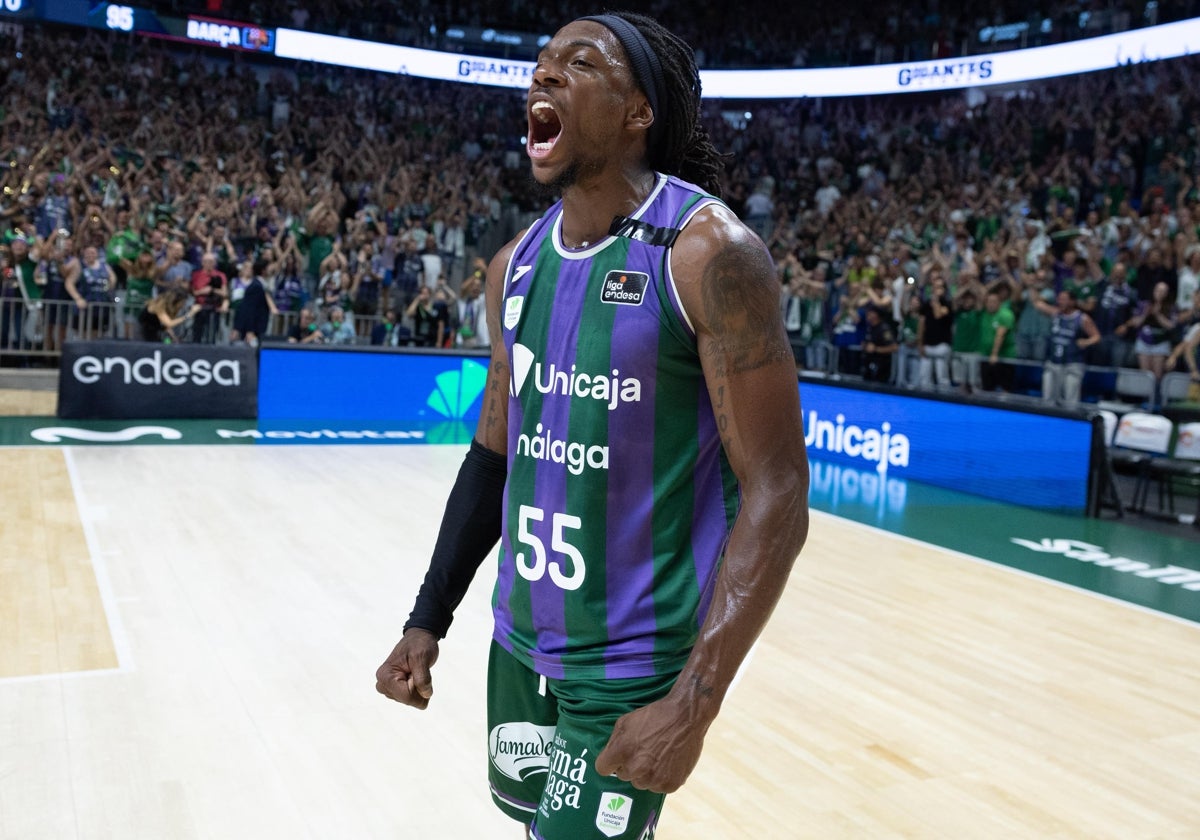 Perry celebra con rabia la victoria ante el Barcelona.