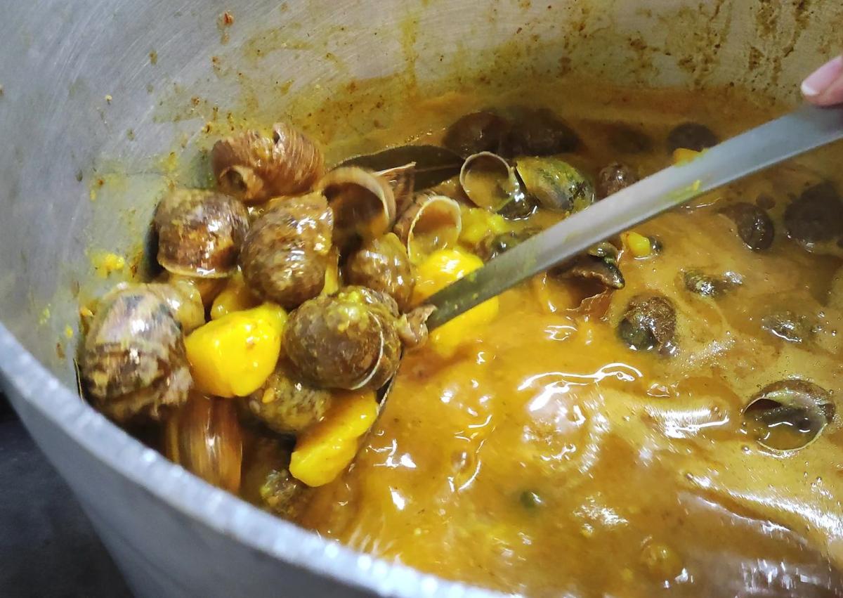 Imagen secundaria 1 - Los caracoles que se comen como un plato de cuchara en Alhaurín de la Torre