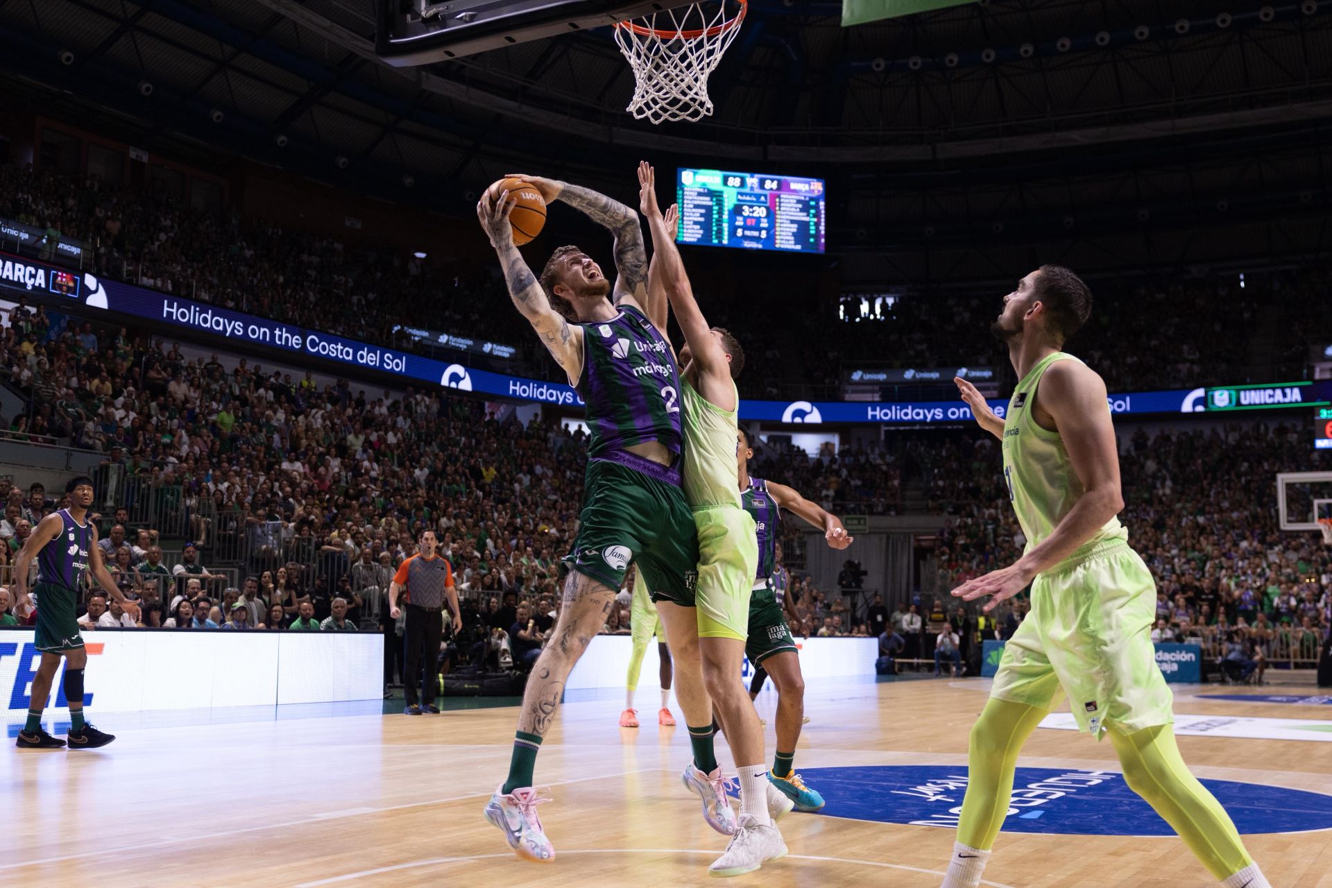 El vibrante Unicaja - Barcelona, en imágenes