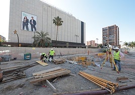 Obras del metro frente a El Corte Inglés.