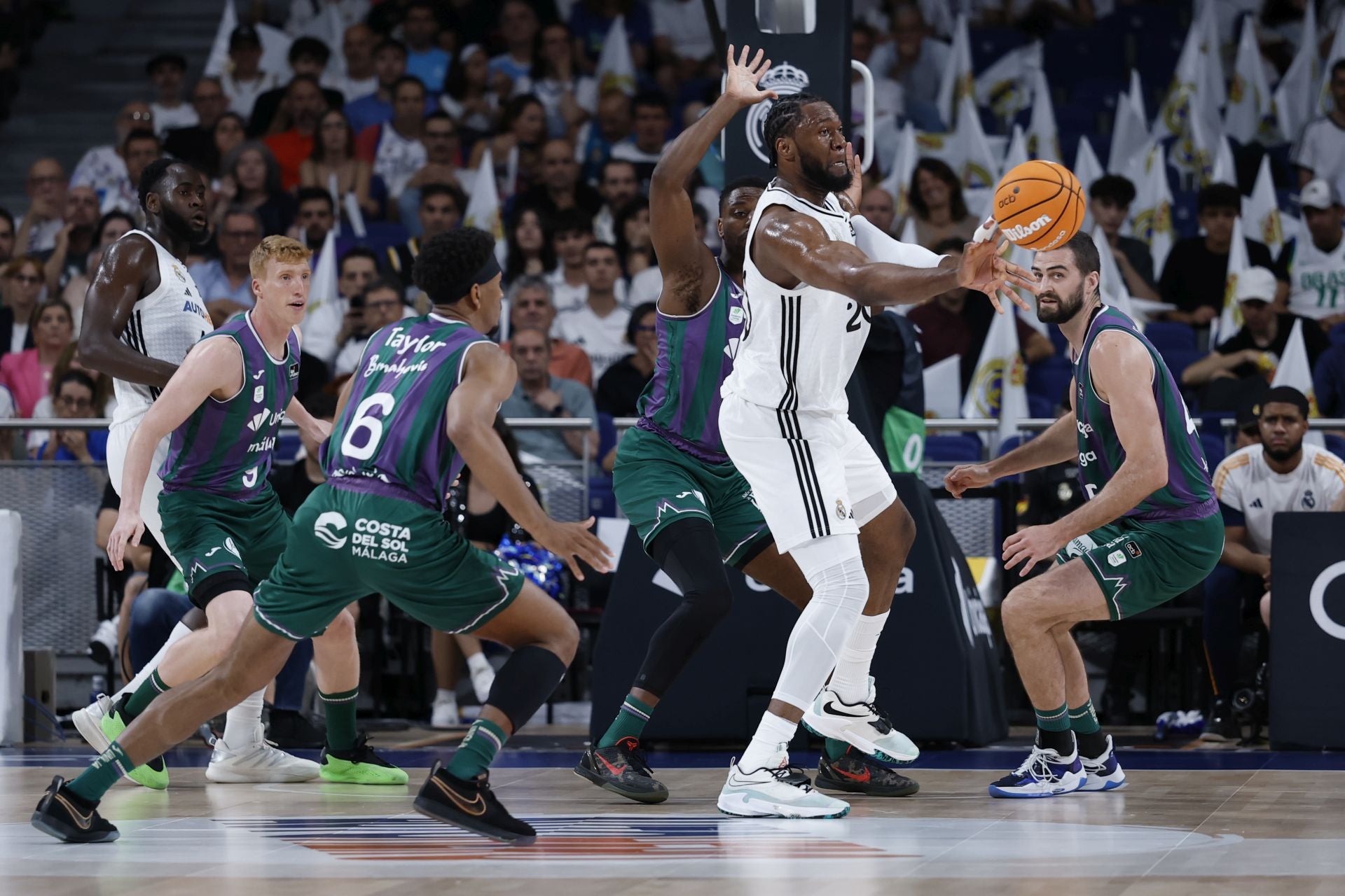 Las mejores imágenes del primer partido de las semifinales Unicaja-Real Madrid