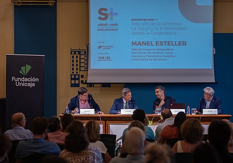 En la mesa, Pedro Luis Gómez, Gerardo Lerones, Manel Esteller y Emilio Alba.