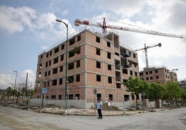 Obras de viviendas protegidas al oeste del campus de Teatinos en Málaga.