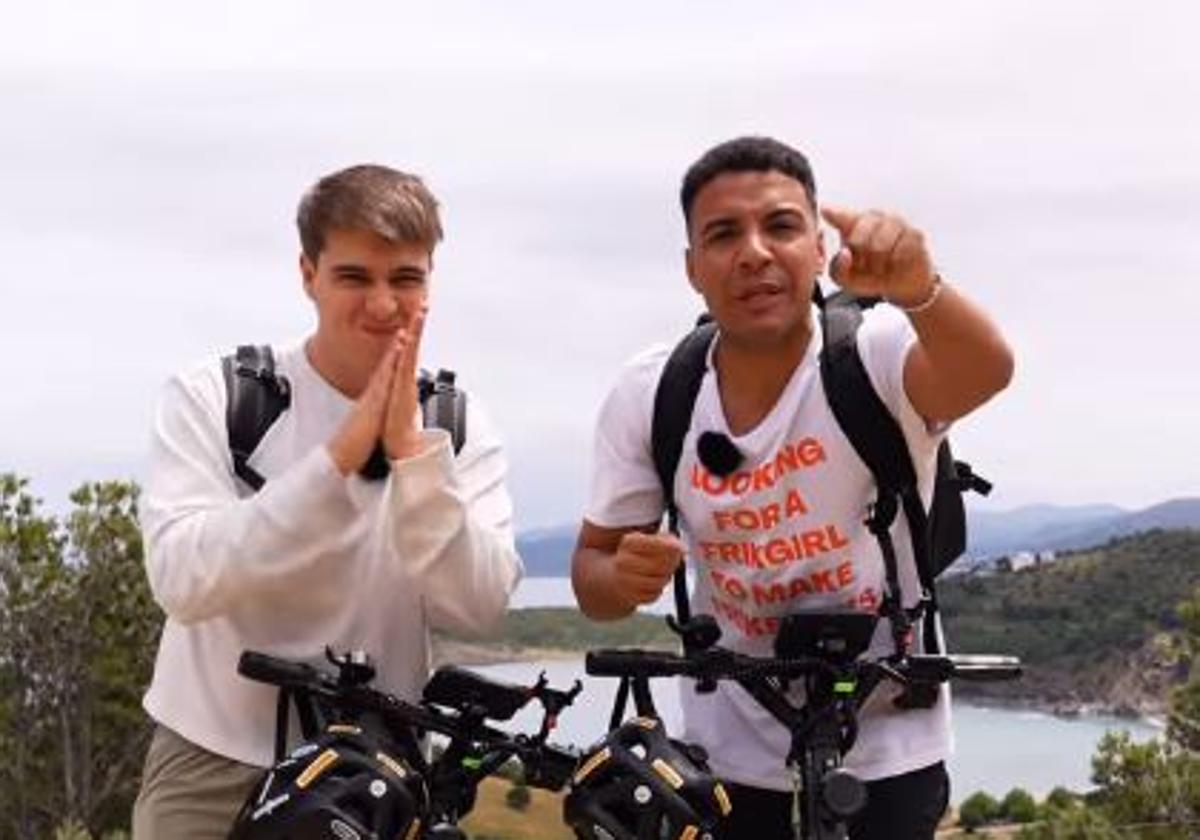 Juan Beato y Erra Aslani forman el dúo FrikBoys.