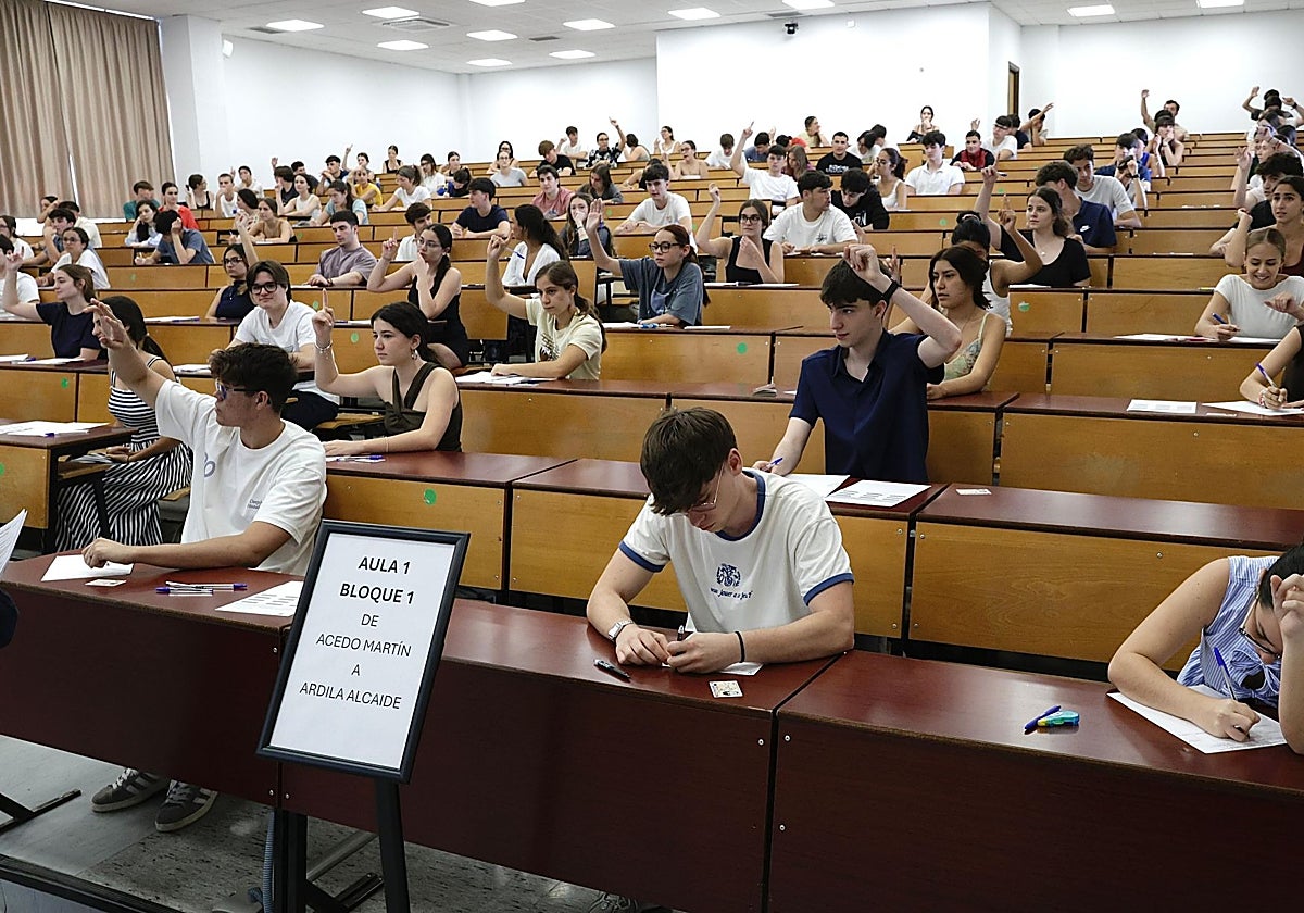 Una imagen tomada durante la celebración de la selectividad en Málaga.