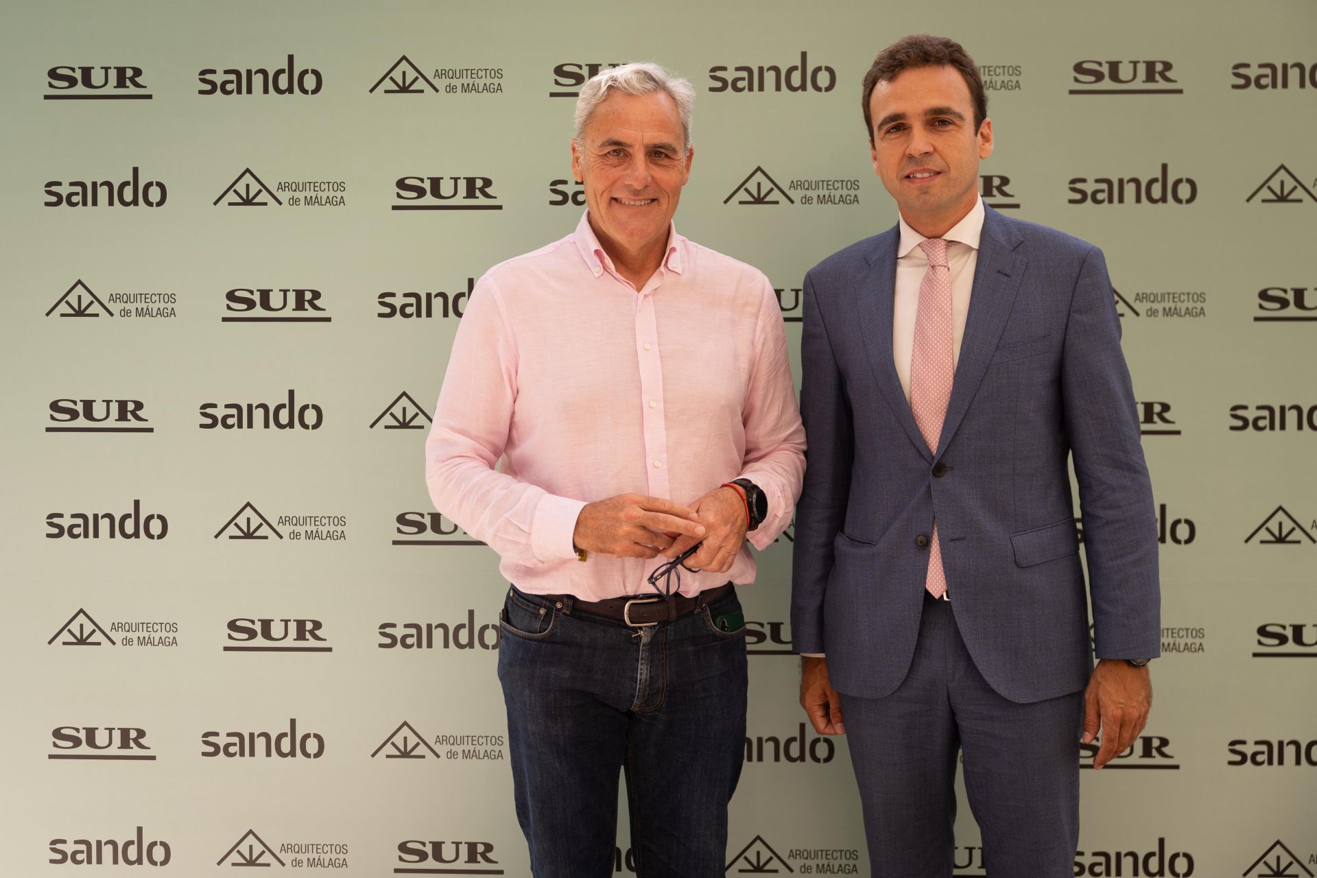 Coloquio entre la consejera de Fomento, Rocío Díaz, con el director de SUR, Manolo Castillo