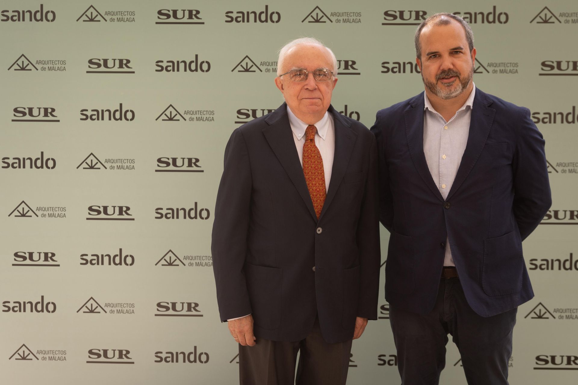 Coloquio entre la consejera de Fomento, Rocío Díaz, con el director de SUR, Manolo Castillo