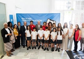 Imagen de afamilia de la entrega de premios.