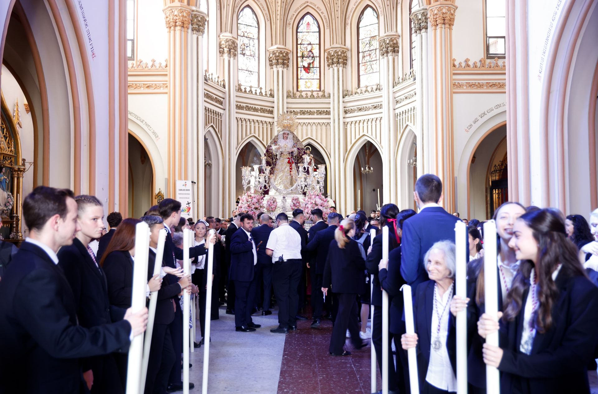 Salida procesional de la Virgen de la Trinidad
