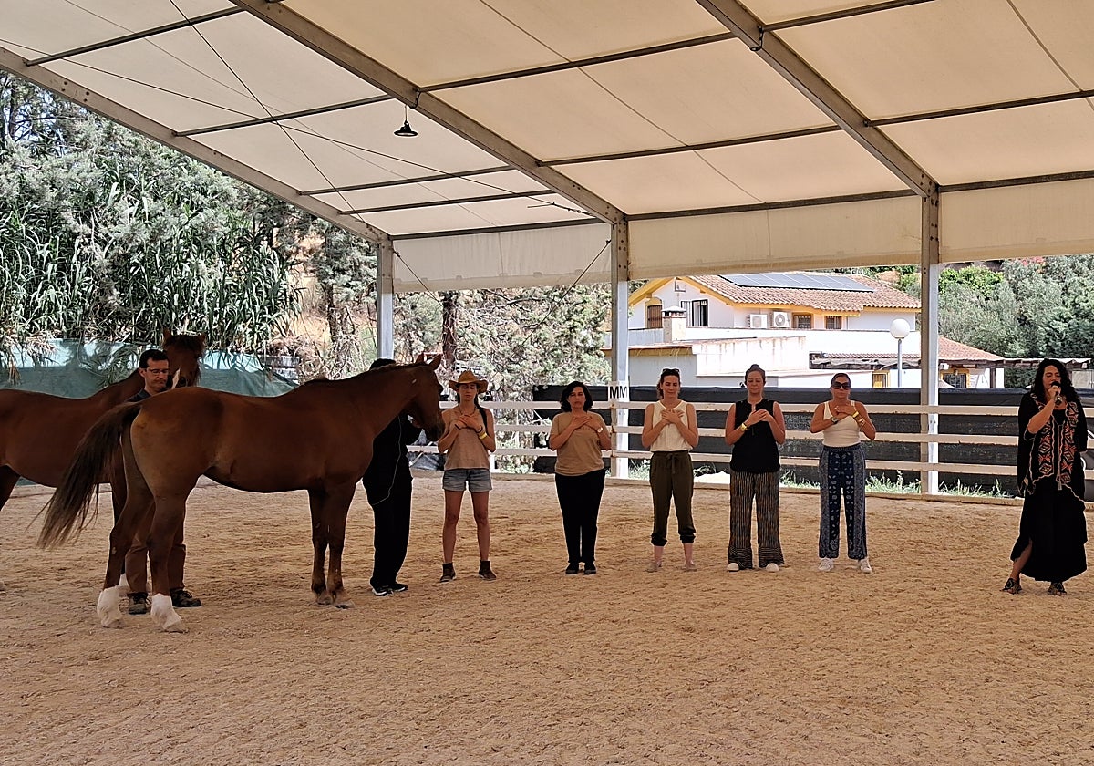 Participantes en una de las sesiones de equinoconciencia.
