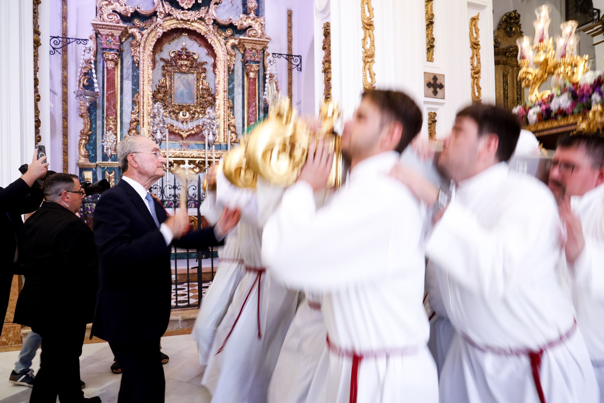 San Ciriaco y Santa Paula, los Patronos de Málaga, en procesión