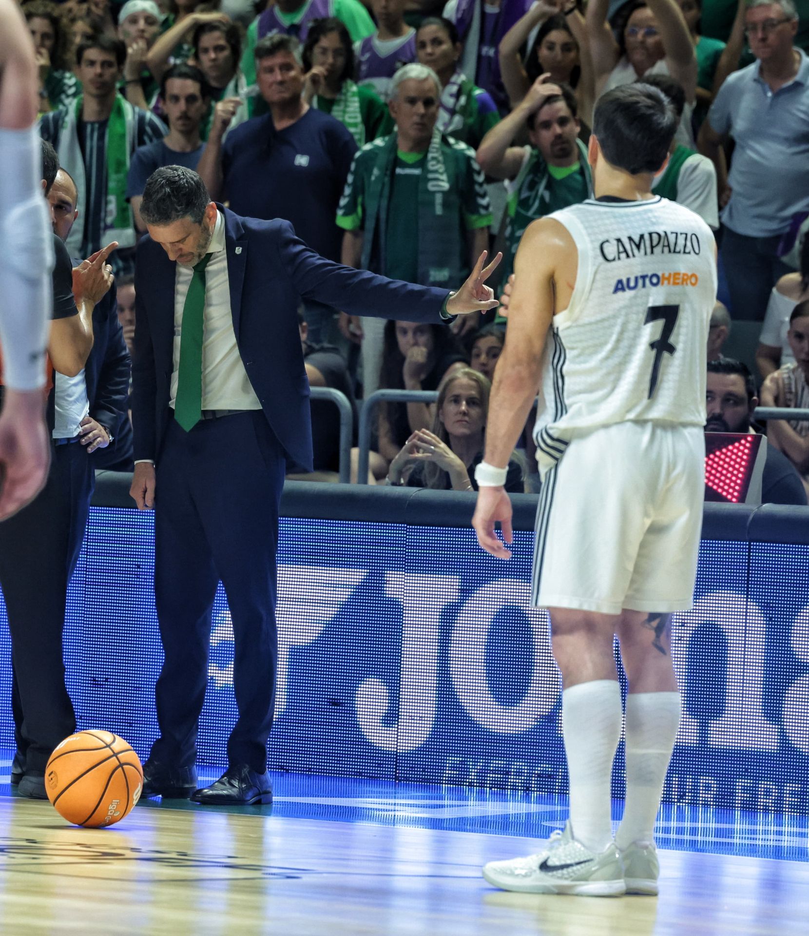 Las mejores imágenes del tercer partido de semifinales: Unicaja-Real Madrid