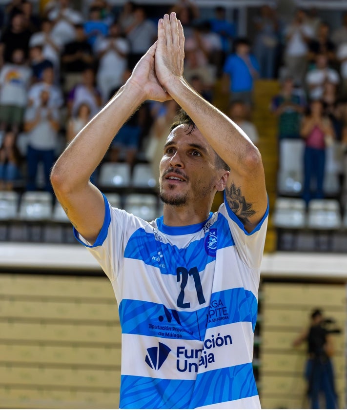 Imagen secundaria 2 - La despedida de Óscar Muñoz, un emblema del fútbol-sala malagueño
