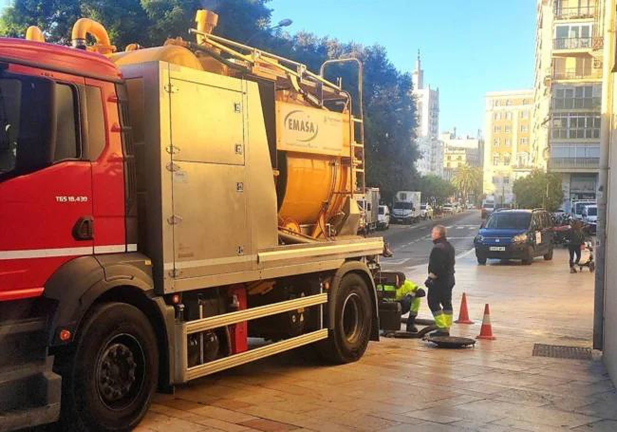 Trabajos en la red de saneamiento.