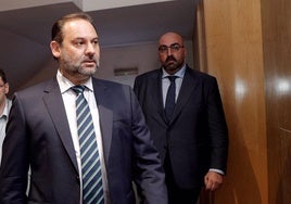 José Luis Ábalos y Koldo García, en una imagen tomada en el año 2019.