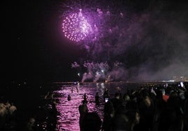Imagen de archivo de la celebración de la Noche de San Juan en la playa de la Misedicordia.