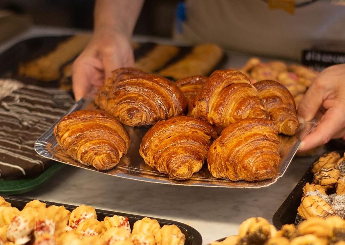 Imagen secundaria 1 - La Tasquita de Atarazanas, croissants sin gluten de Celi Ali Gluten Free y locas sin gluten de Celi Ali Gluten Free