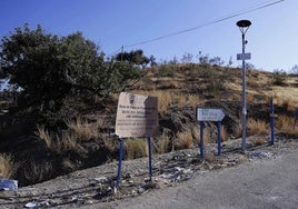 Desvío por el que se accedería al futuro Centro Ambiental Málaga Norte.