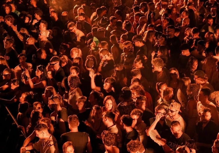 'Llenazo' para el estreno de temporada de Sophie, con Solomun.