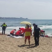 Rescatan a cinco miembros de una familia a punto de morir ahogados en Fuengirola
