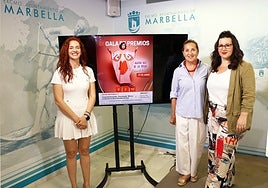 Empresarias de Marbella reconocen a la diseñadora Agatha Ruiz de la Prada con el Premio de Honor en su gala anual