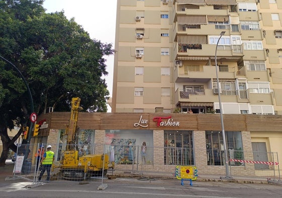Estudios geotécnicos para las obras del metro en la calle Santa Elena.