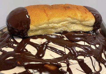 Helado elaborado a partir de los bollos de cacao de Hermanos González.