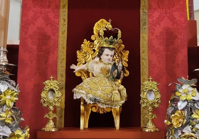 El Niño de la Virgen de Flores, antes de producirse el robo.