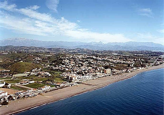 Muere un hombre de 47 años ahogado en la playa de Benajarafe