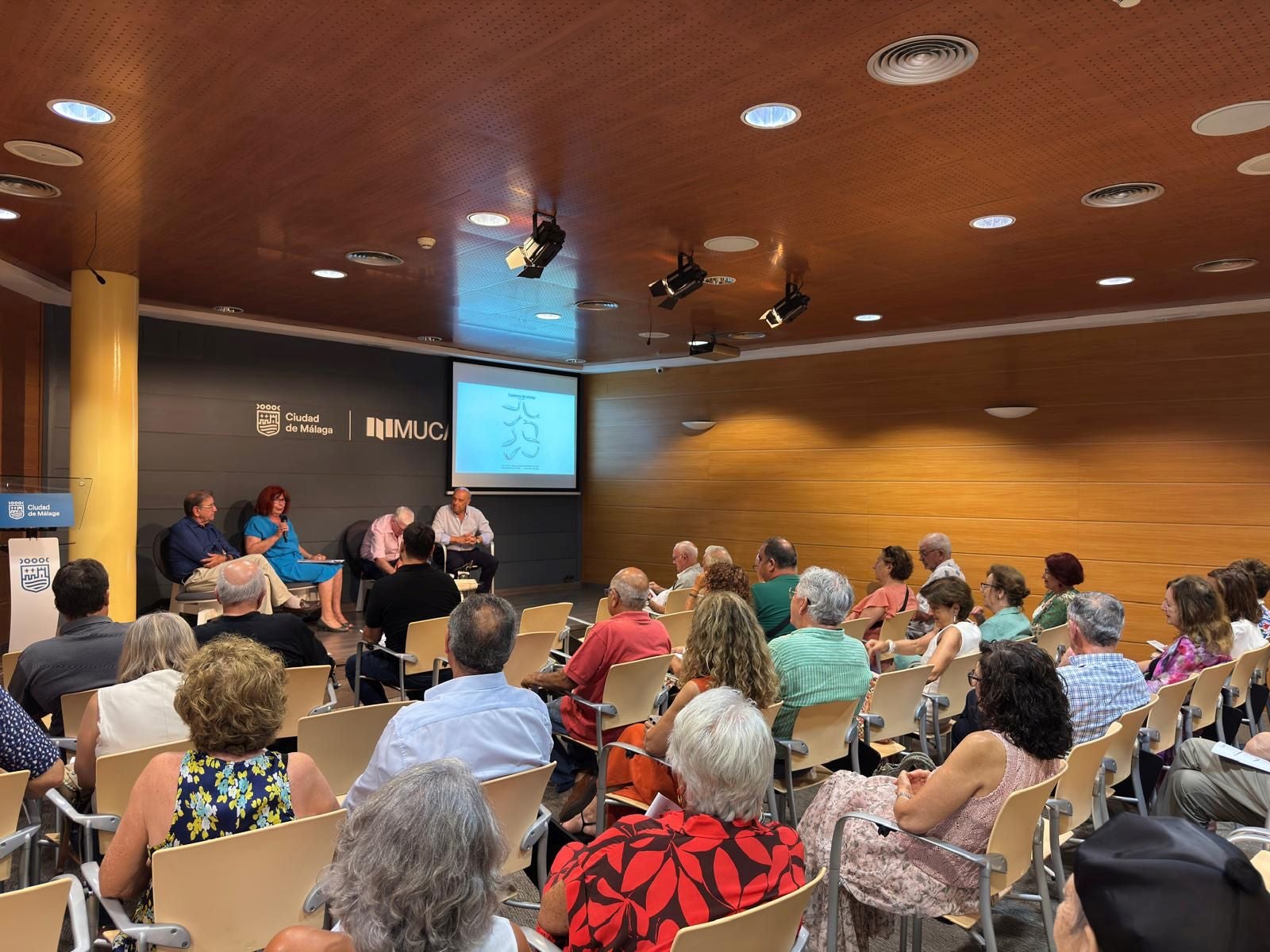 Presentación del Cuaderno Jábegas y sardinales en la fotografía de Luis Bellón el pasado 27 de junio. Foto Mercedes Jiménez Bolívar