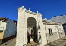 Imagen del templete de la Cruz del Cordero en Vélez-Málaga.