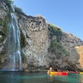 Canoas, junto a la Cascada Grande de Maro.