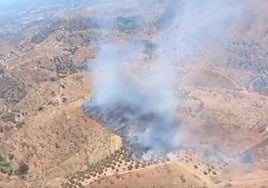 Estabilizado el incendio en el paraje de la Ermita de las Tres Cruces en Cártama