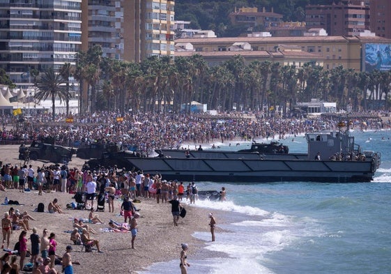 El desembarco anfibio en Málaga en fotos