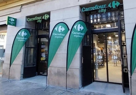 Entrada del supermercado.