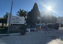 Fachada principal del Parador de Turismo de Nerja.