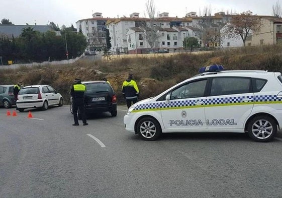 Detenido por amenazar a un policía local tras negarse a pagar la cuenta en un bar en Ronda