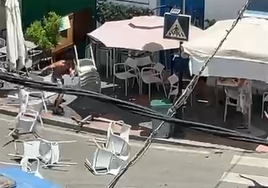 Investigan un altercado en un kiosco de Benamargosa: lanza las sillas y mesas de la terraza